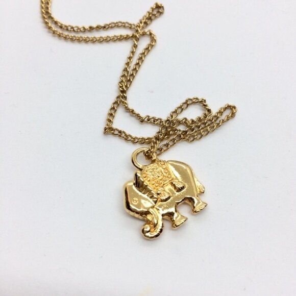 ELEPHANT CRYSTAL CHARM NECKLACE - Picture 9 of 10